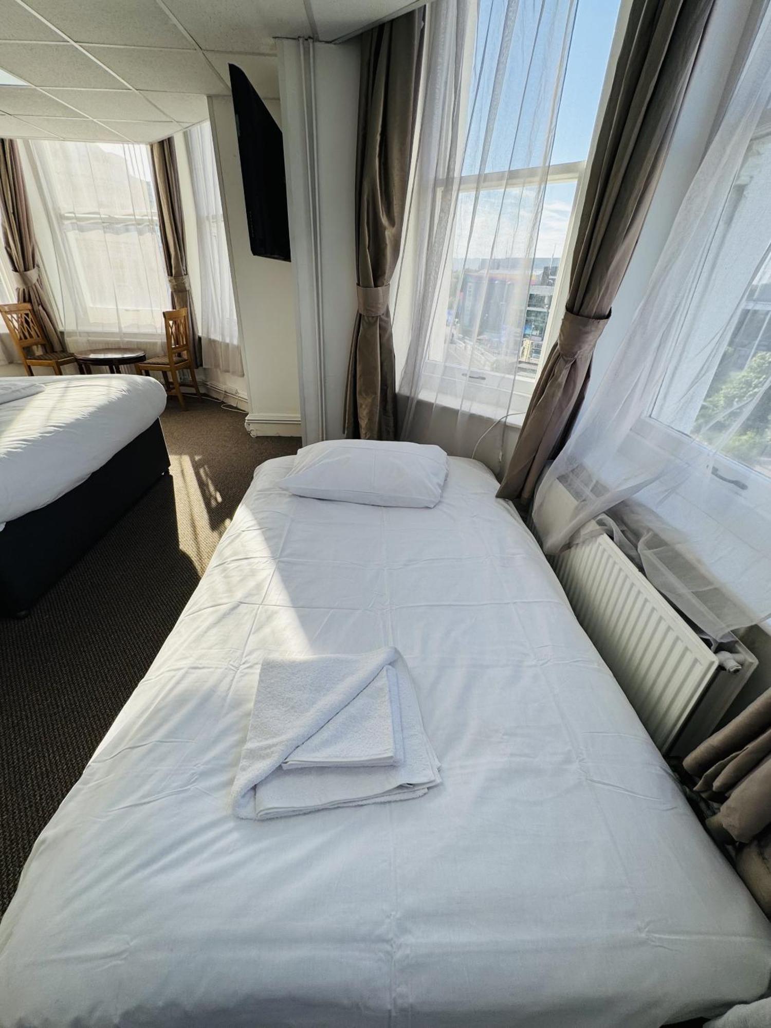 Carlton Court Hotel AEGON International Camera foto